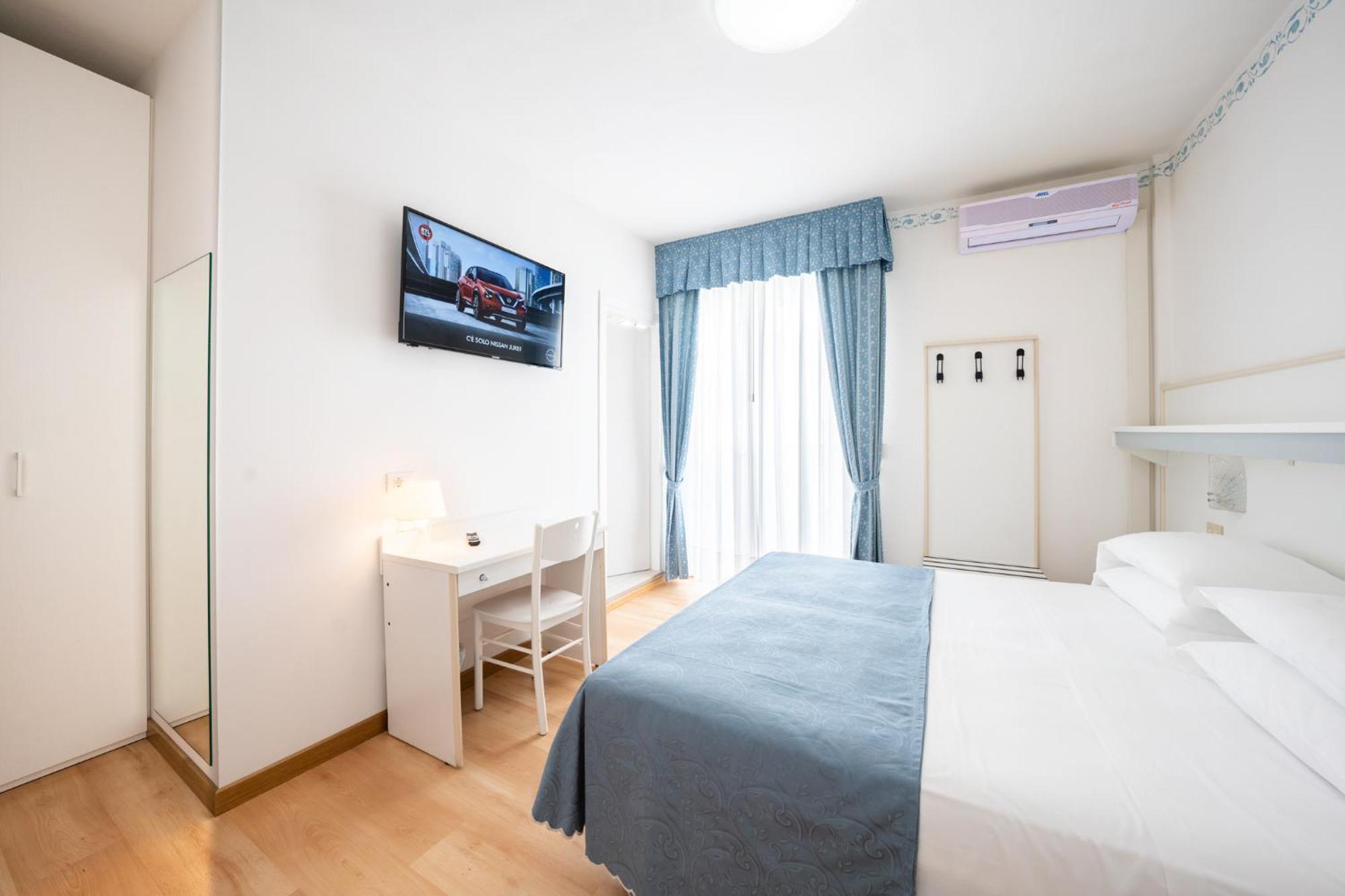 לידו די ג'סולו Hotel Laurin מראה חיצוני תמונה