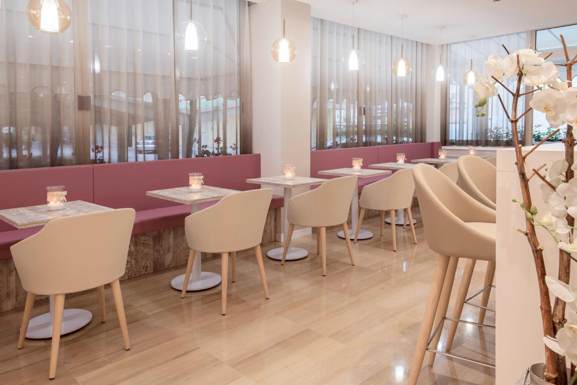 לידו די ג'סולו Hotel Laurin מראה חיצוני תמונה