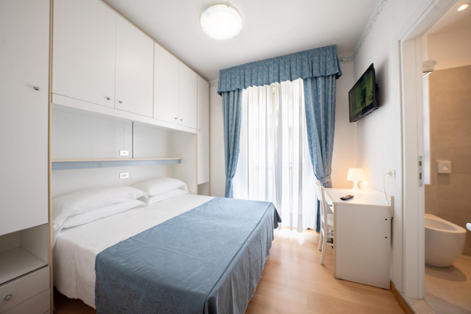 לידו די ג'סולו Hotel Laurin מראה חיצוני תמונה