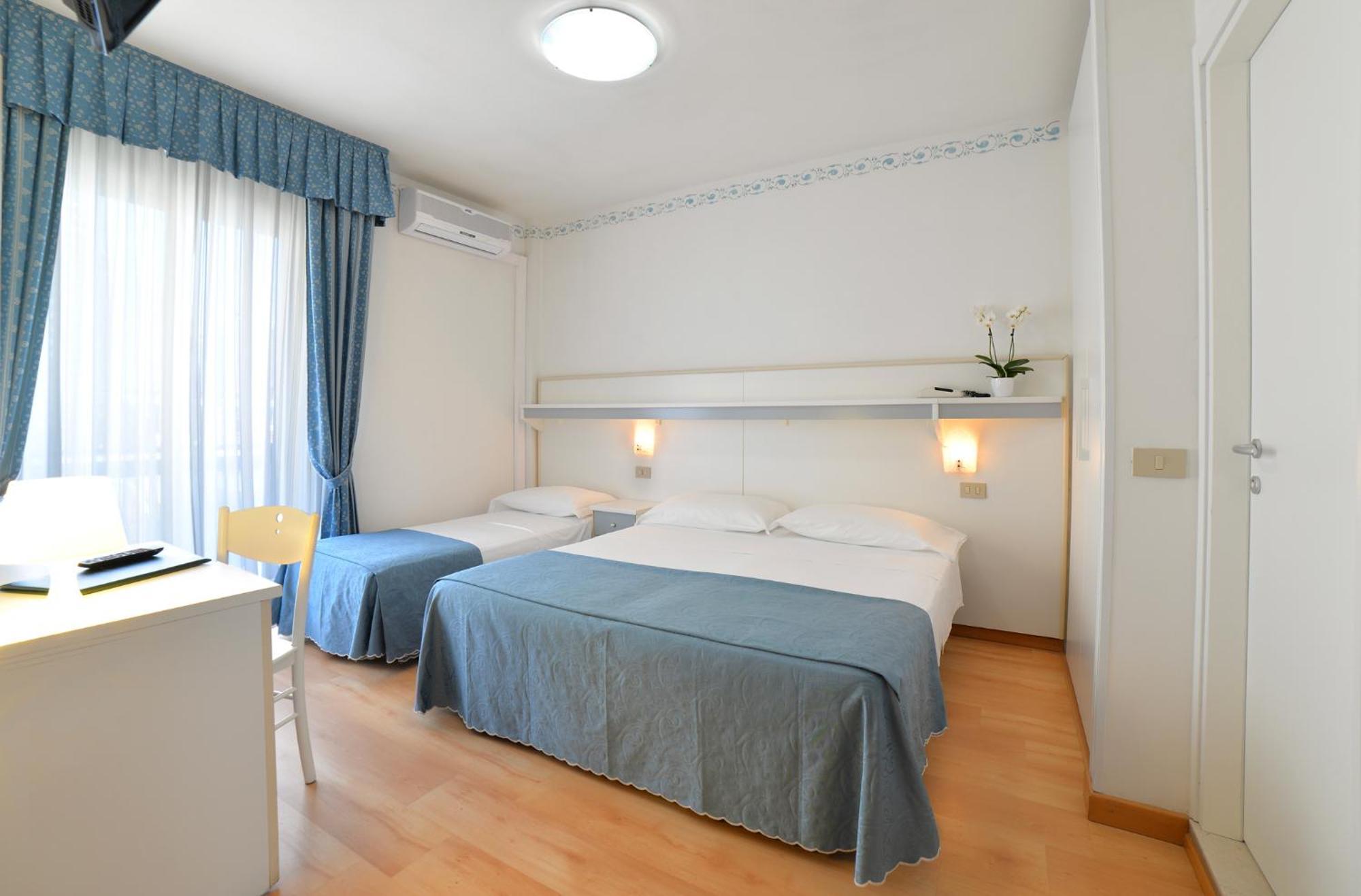 לידו די ג'סולו Hotel Laurin מראה חיצוני תמונה