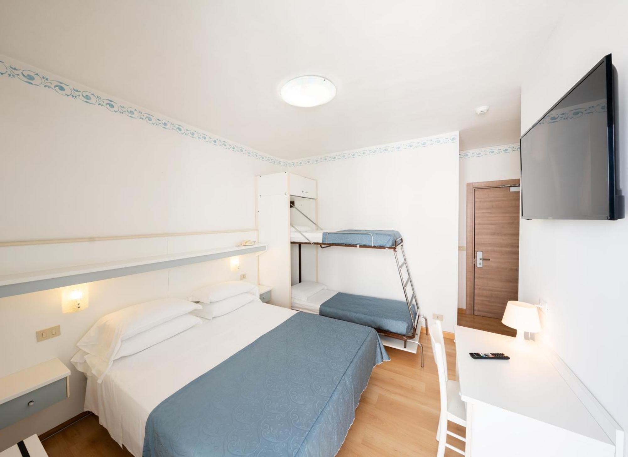 לידו די ג'סולו Hotel Laurin מראה חיצוני תמונה