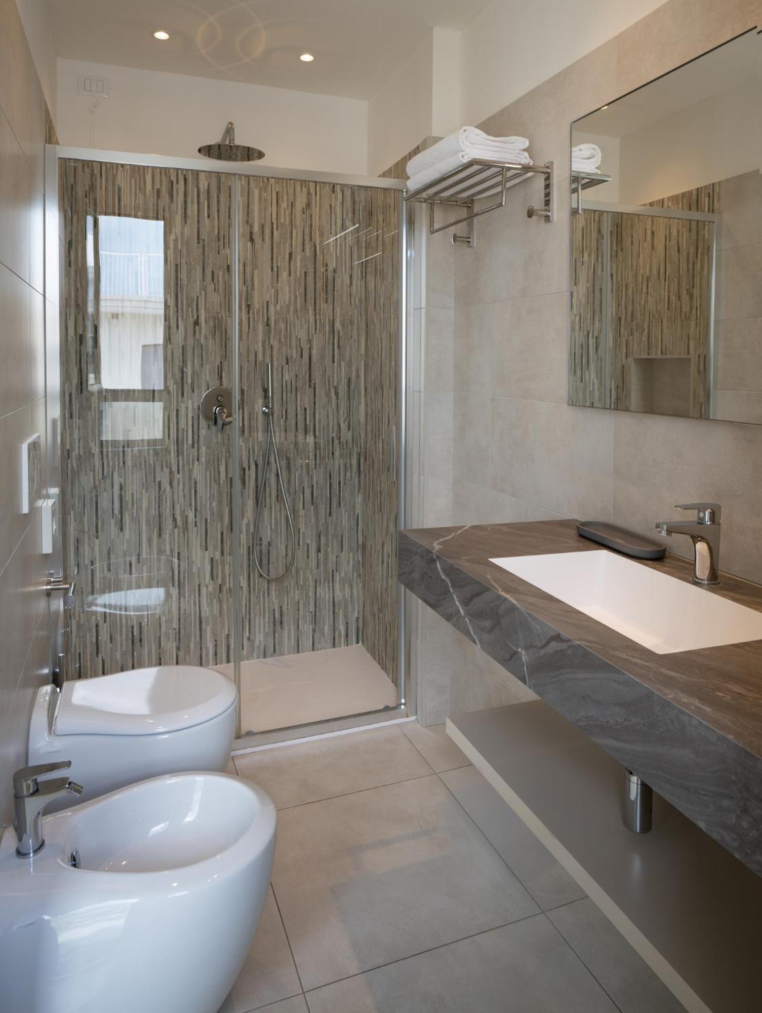 לידו די ג'סולו Hotel Laurin מראה חיצוני תמונה